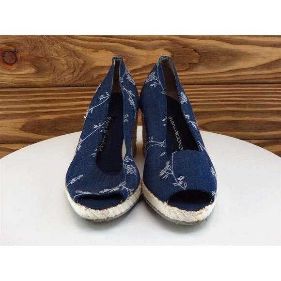 Evan Picone Size 6.5 Peep Toe Heel Blue Fabric M Width - Picture 3 of 10